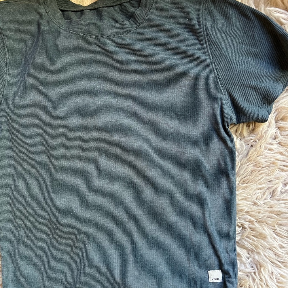 Vuori Green Short Sleeve Tee